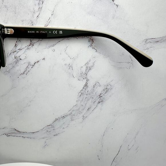 New CHANEL Sunglasses - Picture 8 of 16